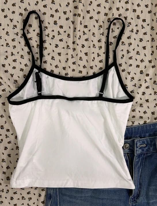 Camiseta de tirantes de mujer con estampado de gato vintage en blanco y negro - Imagen 2