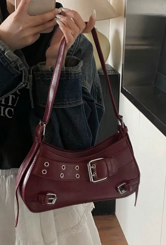 Bolso de hombro de mujer con decoración de remaches - Imagen 9